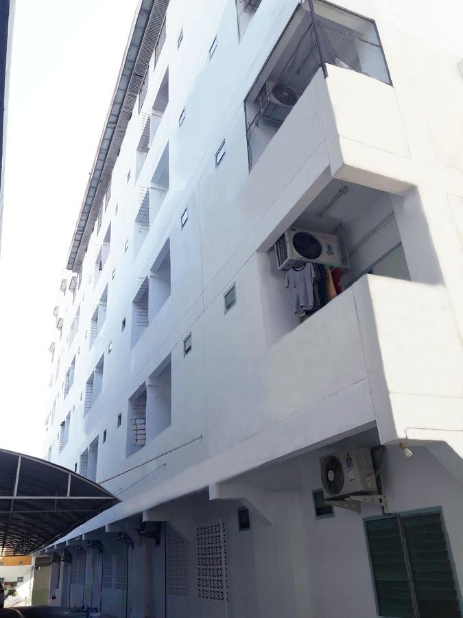 De Nymph Aparthotel Nakhon Sawan Buitenkant foto