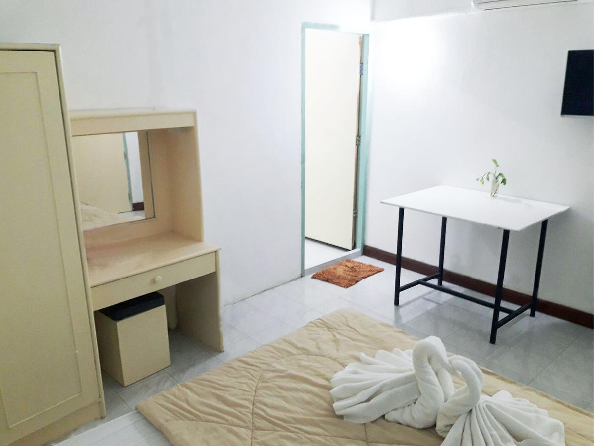 De Nymph Aparthotel Nakhon Sawan Buitenkant foto